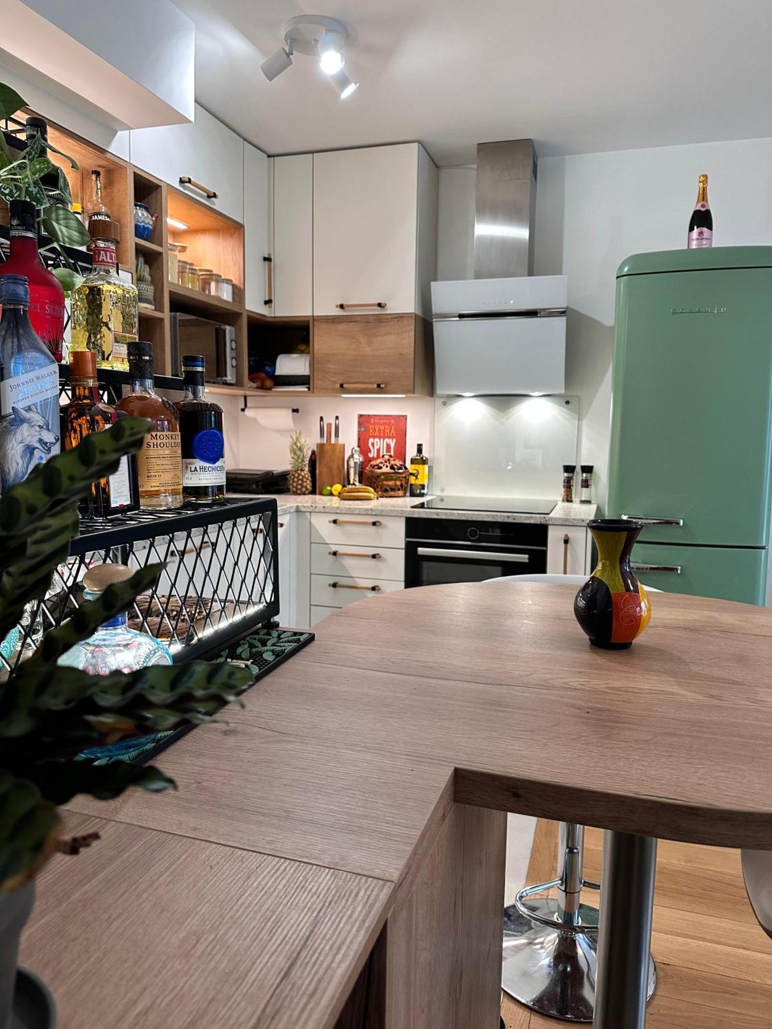 Cosy Summer Stay In Boho Style Apartment - 8 Mins From Paris Center - Garden And Underground Parking クラマール エクステリア 写真